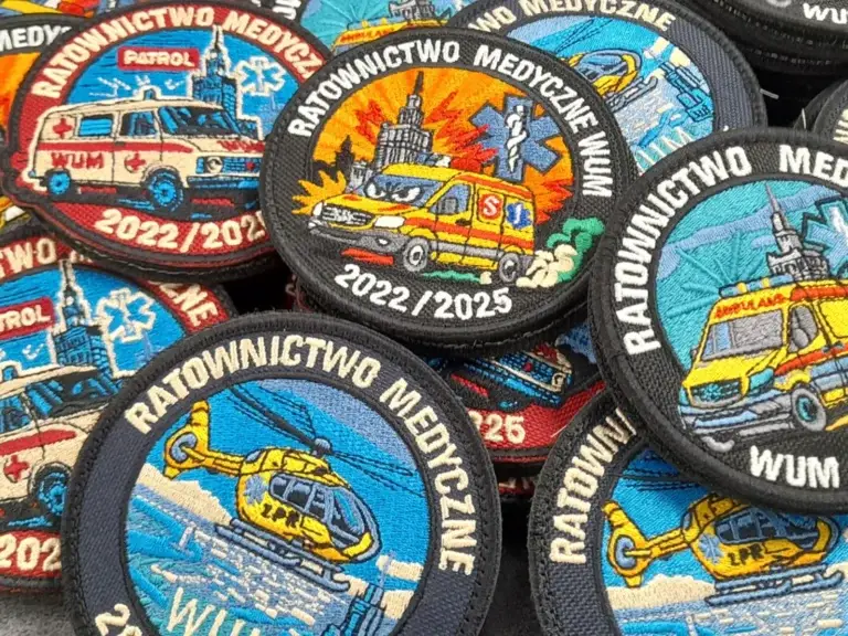 Haftowana naszywka ratownicza WUM z rzepem